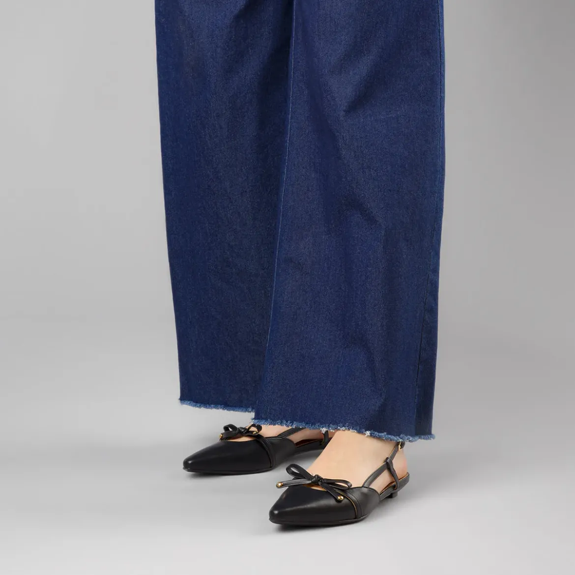 Ballerine Slingback nere da Donna con fiocco e tacchetto Lora Ferres