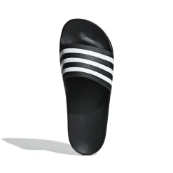 Ciabatte nere in gomma da uomo con logo a contrasto adidas Adilette Aqua