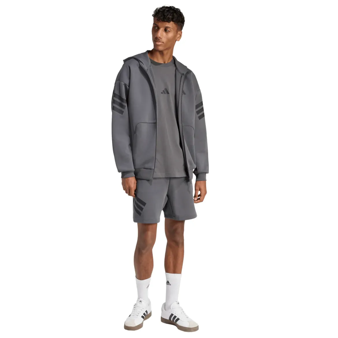 Felpa sportiva da uomo grigio con zip e le iconiche 3-Stripes adidas