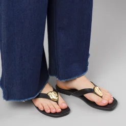 Sandali Infradito Neri da Donna con inserto metallico oro Lora Ferres