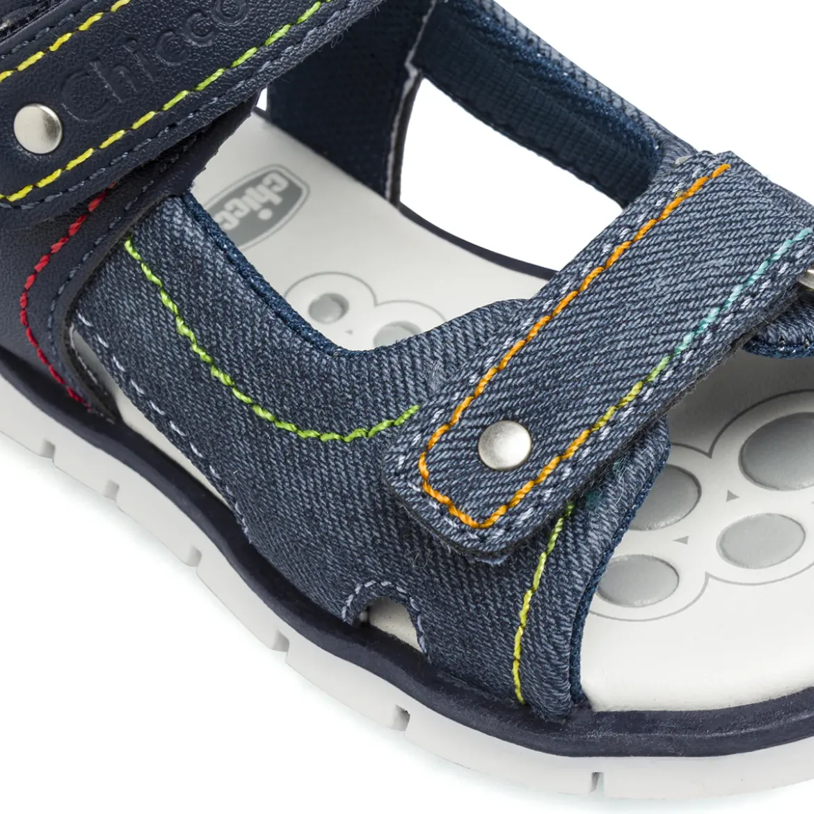 Sandali primi passi da Bambino blu effetto denim con strappo Chicco