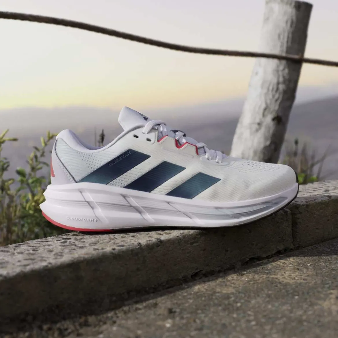 Scarpe da running bianche da uomo adidas Questar 3 Cloudfoam in mesh