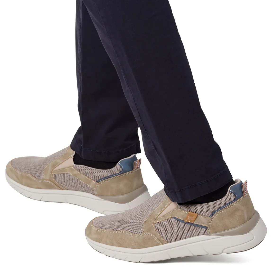 Scarpe slip-on uomo in tessuto beige traspirante con suola flessibile Glams