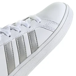 Sneakers bianche da ragazzo con strisce argento adidas Grand Court 2.0 K