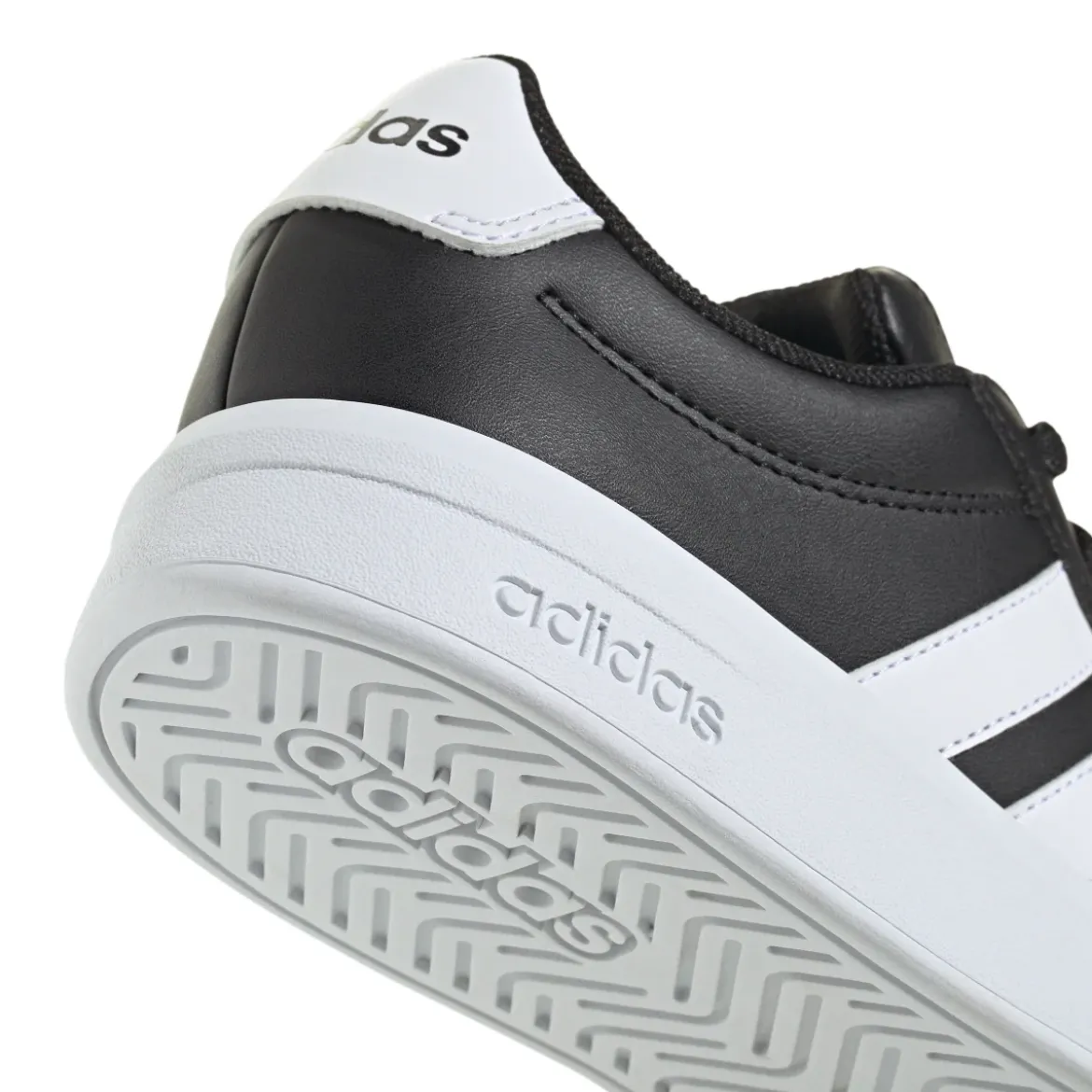 Sneakers da Ragazzo nere con dettagli bianchi adidas Grand Court 3.0