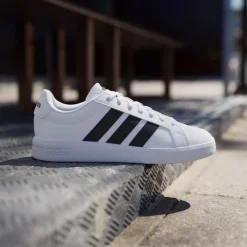 Sneakers da Uomo bianche con dettagli neri adidas Grand Court 3.0