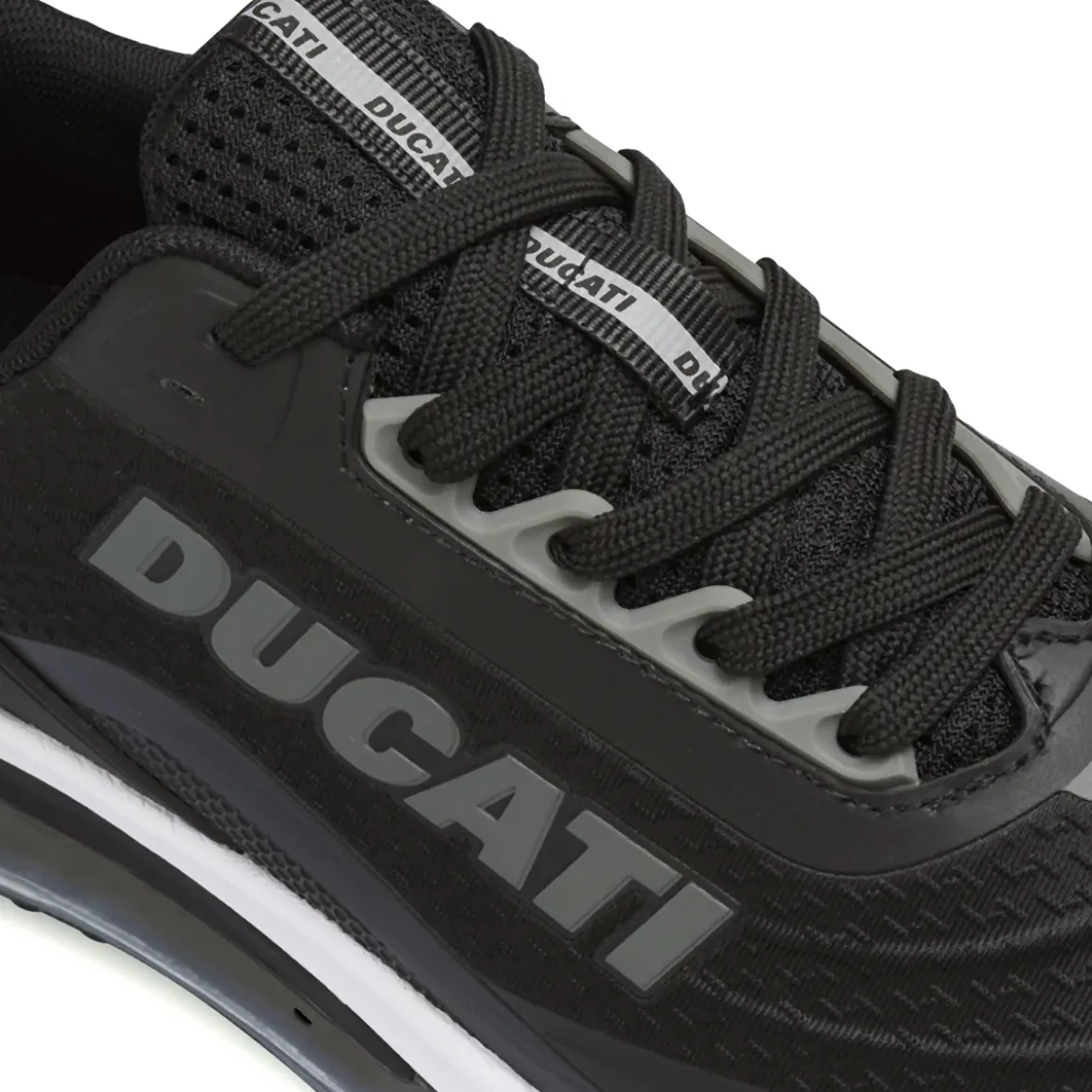 Sneakers da Uomo nere con ammortizzazione ad aria Ducati