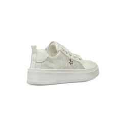 Sneakers Dieci Baci da bambina bianche con pizzo lacci in raso e charm