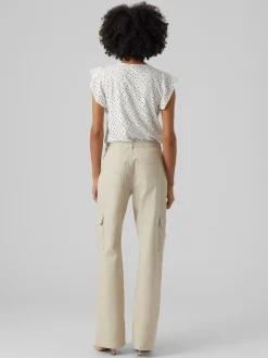 Top bianco da donna con ricami all'uncinetto Vero Moda